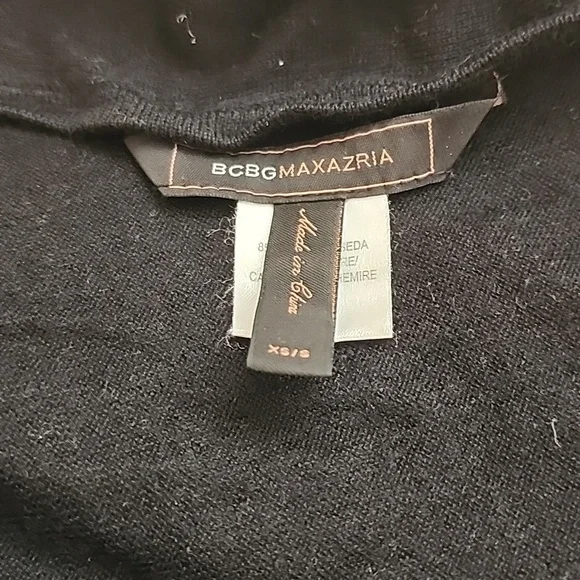 BCBG Wrap/ Cardigan - Picture 3 of 4